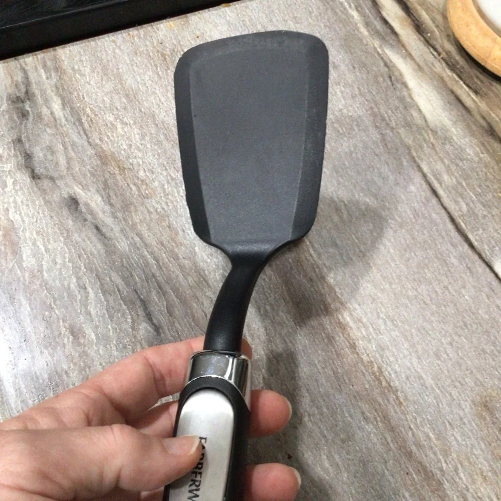 Farberware Professional Heat Resistant Short Spatula Black Plastic Turner